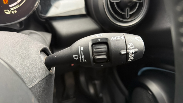 MINI Hatchback 135kW Cooper S Level 2 33kWh 3dr Auto Electric Hatchback